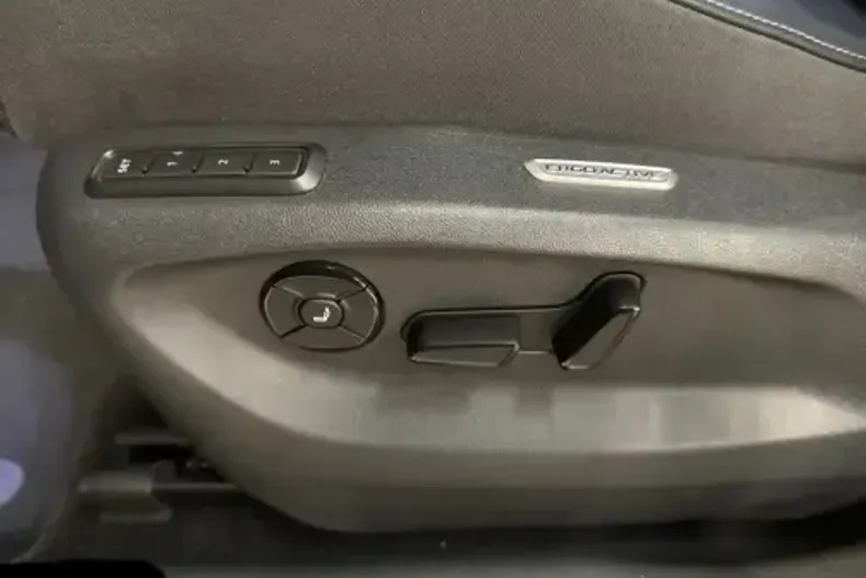Volkswagen Tiguan din 2025 cu 13.555 km - oferta VOL193033 - foto 12
