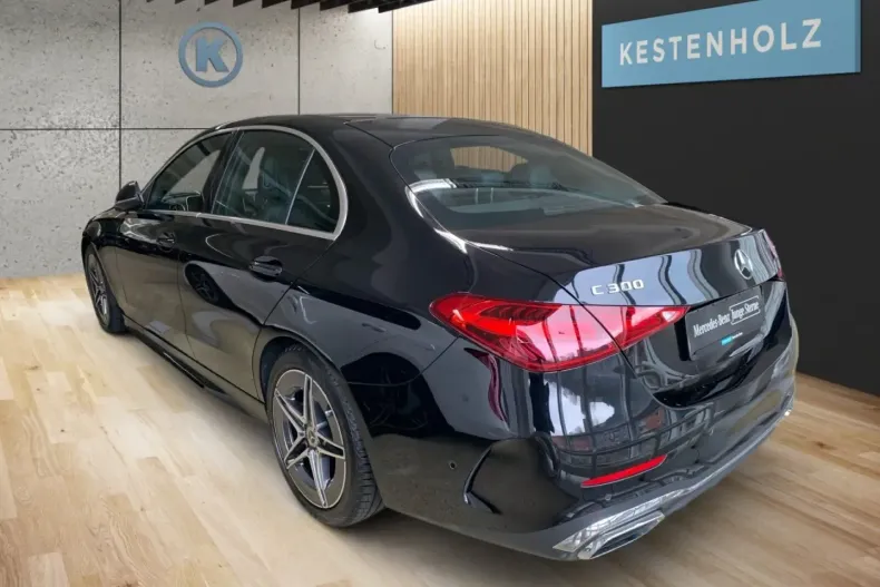 Mercedes-Benz C 300 (Clasa C) din 2024 cu 10.661 km - oferta MER193039 - foto 4