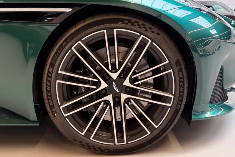 Aston Martin DB12 din 2026 cu 10 km - oferta AST193040 - foto 19