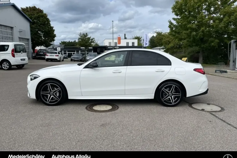 Mercedes-Benz C 300 (Clasa C) din 2024 cu 37.990 km - oferta MER193043 - foto 3