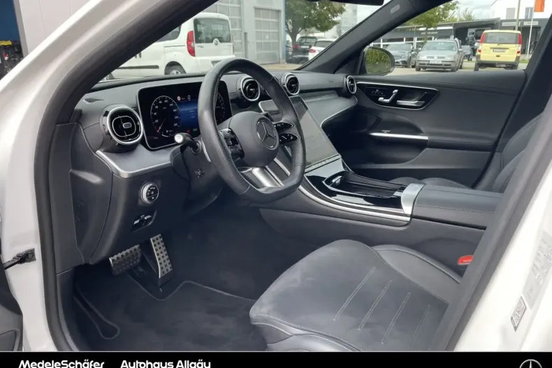 Mercedes-Benz C 300 (Clasa C) din 2024 cu 37.990 km - oferta MER193043 - foto 4