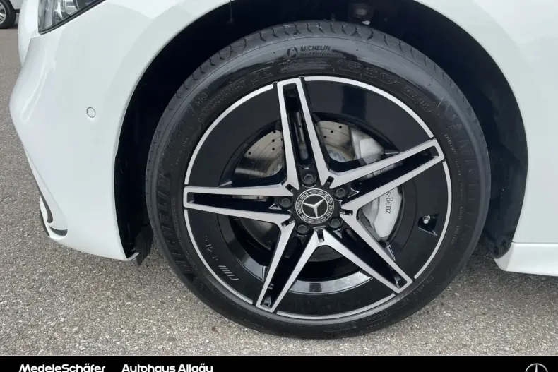 Mercedes-Benz C 300 (Clasa C) din 2024 cu 37.990 km - oferta MER193043 - foto 16