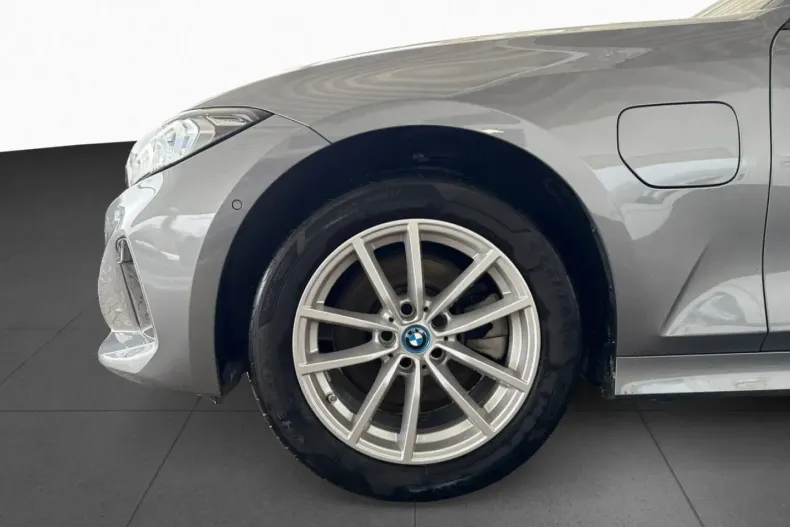 BMW 330 (Seria 3) din 2024 cu 20.257 km - oferta BMW193050 - foto 12