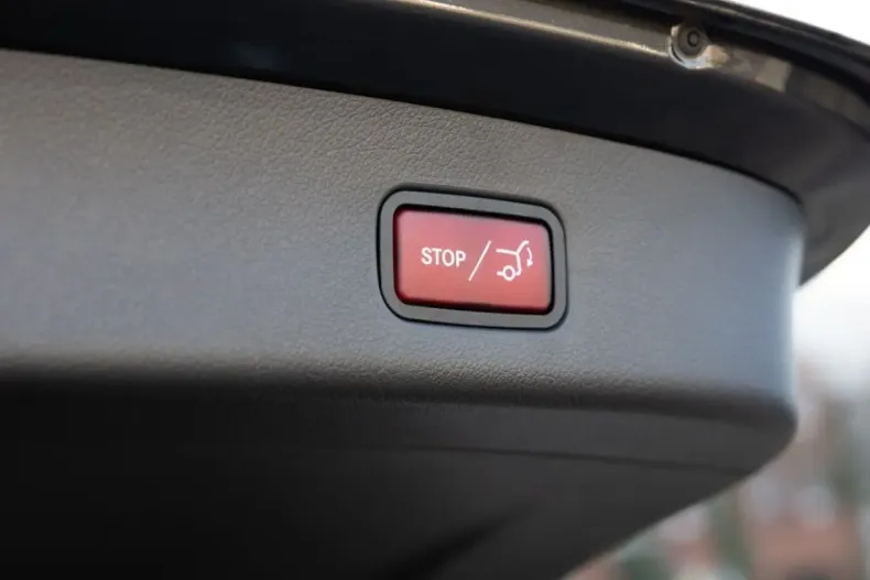 Mercedes-Benz GLC 300 (Clasa GLC) din 2024 cu 23.969 km - oferta MER193068 - foto 9