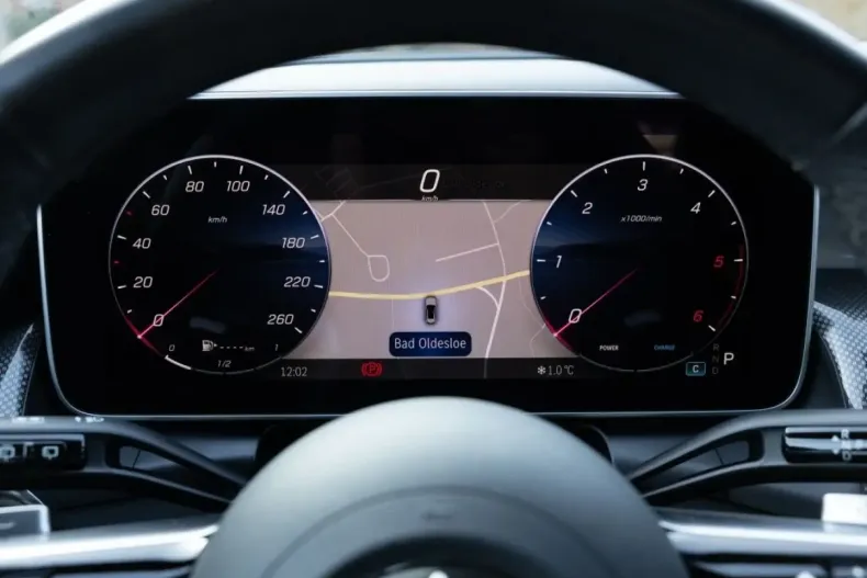 Mercedes-Benz GLC 300 (Clasa GLC) din 2024 cu 23.969 km - oferta MER193068 - foto 10