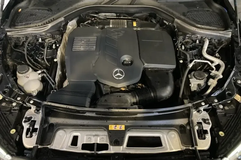 Mercedes-Benz GLC 300 (Clasa GLC) din 2024 cu 33.885 km - oferta MER193070 - foto 4