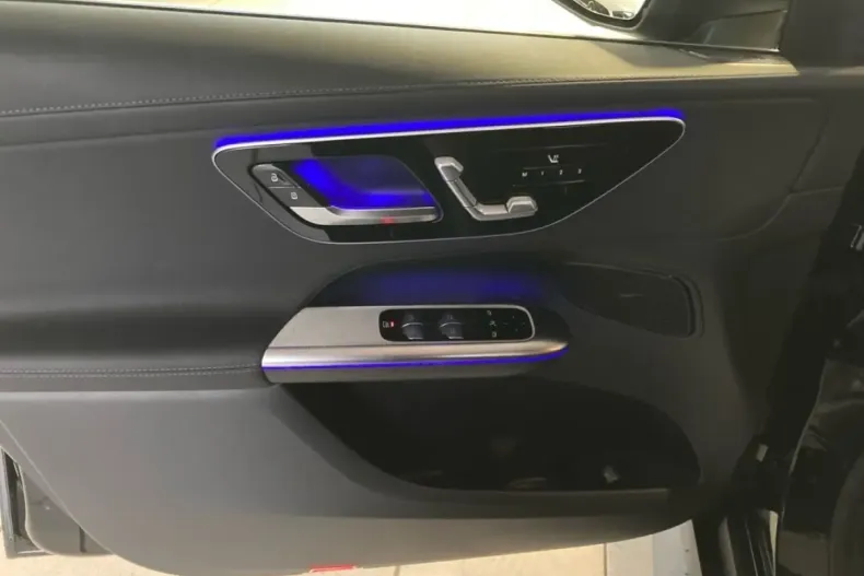 Mercedes-Benz GLC 300 (Clasa GLC) din 2024 cu 33.885 km - oferta MER193070 - foto 5