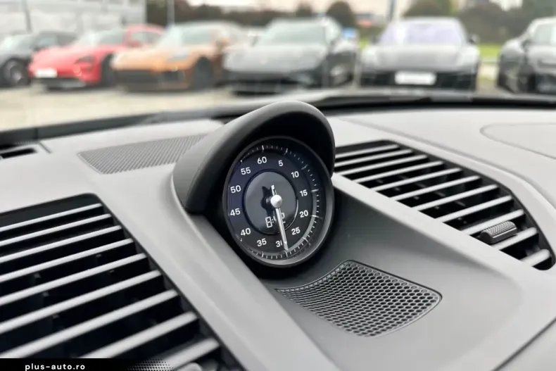 Porsche 992 din 2026 cu 9.900 km - oferta POR193071 - foto 28
