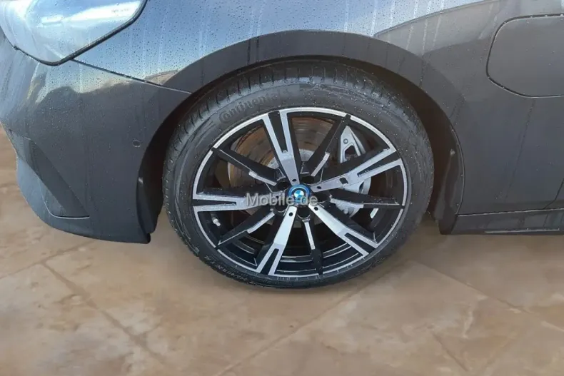 BMW 550 (Seria 5) din 2024 cu 32.005 km - oferta BMW193076 - foto 4