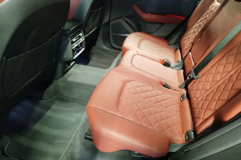 Audi SQ8 din 2023 cu 46.583 km - oferta AUD193088 - foto 9