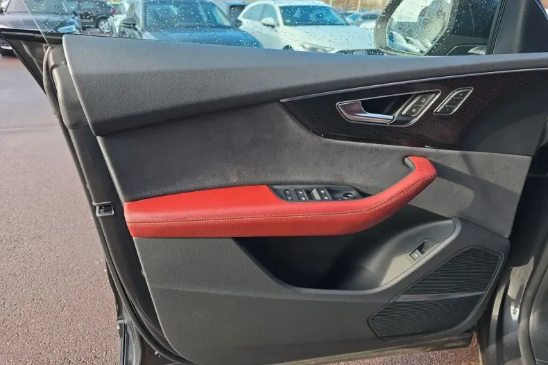 Audi SQ8 din 2023 cu 11.824 km - oferta AUD193095 - foto 11