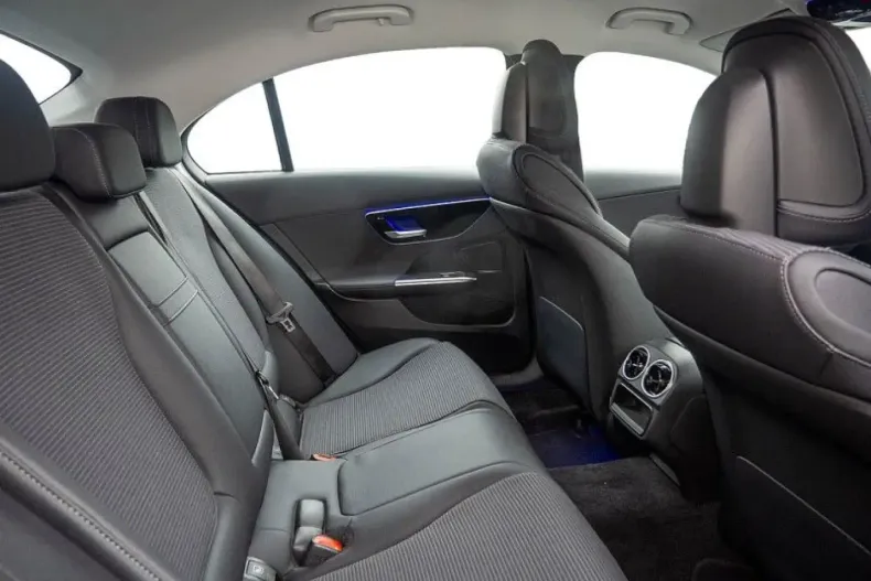 Mercedes-Benz C 180 (Clasa C) din 2024 cu 12.533 km - oferta MER193100 - foto 5