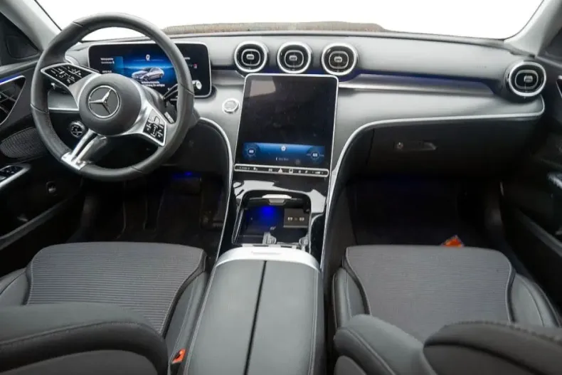 Mercedes-Benz C 180 (Clasa C) din 2024 cu 12.533 km - oferta MER193100 - foto 6