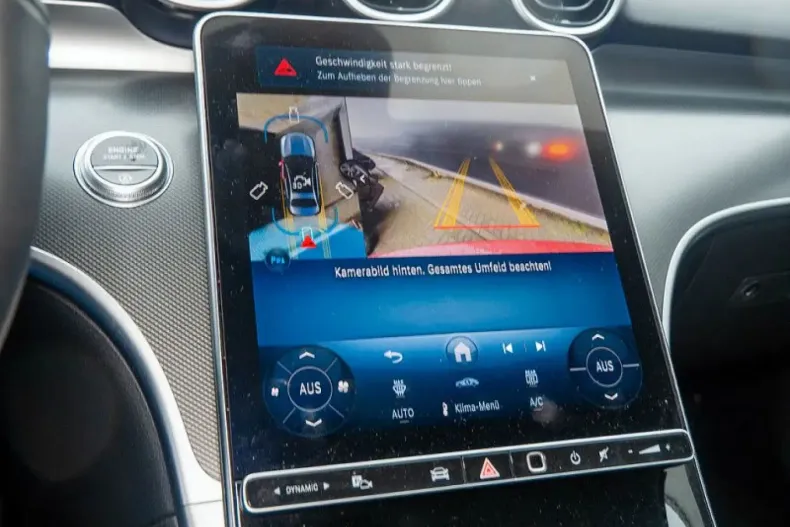 Mercedes-Benz C 180 (Clasa C) din 2024 cu 12.533 km - oferta MER193100 - foto 11