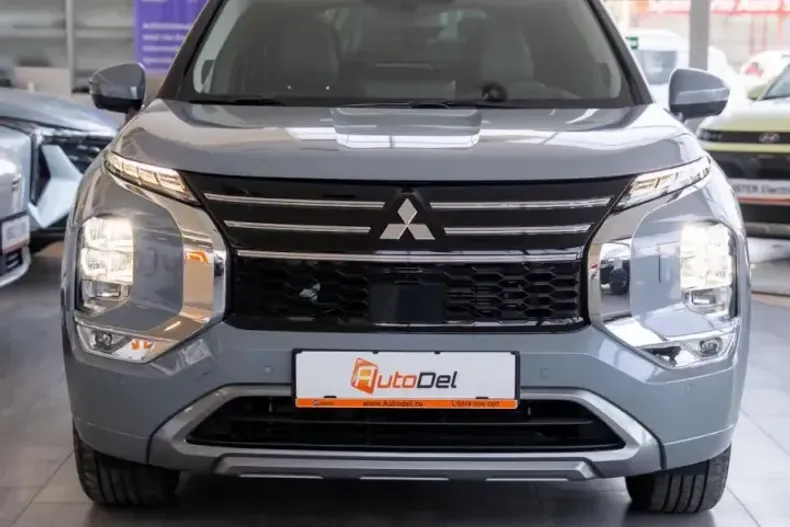 Mitsubishi Outlander din 2026 cu 0 km - oferta MIT193104 - foto 2
