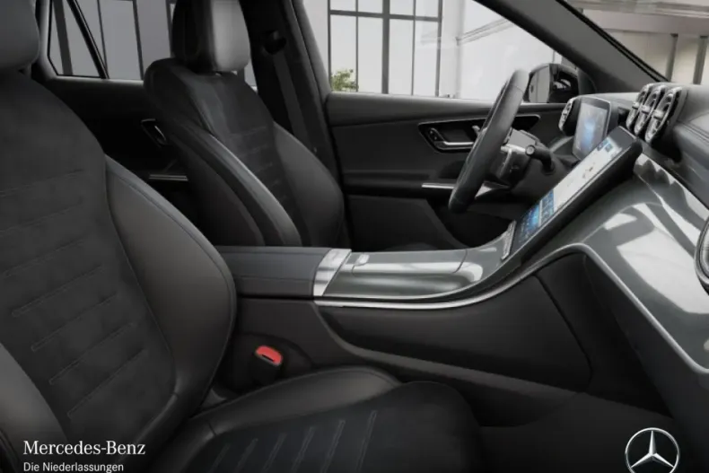 Mercedes-Benz GLC 200 (Clasa GLC) din 2024 cu 9.900 km - oferta MER193109 - foto 9