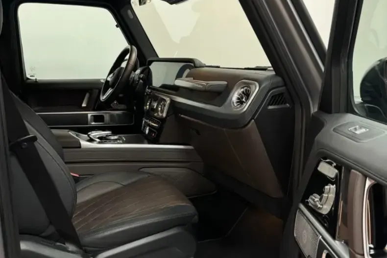 Mercedes-Benz G 500 (Clasa G) din 2023 cu 28.126 km - oferta MER193110 - foto 13