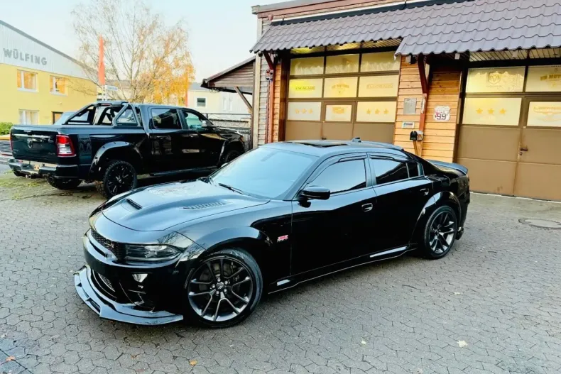 Dodge Charger din 2023 cu 48.900 km - oferta DOD193126 - foto 1