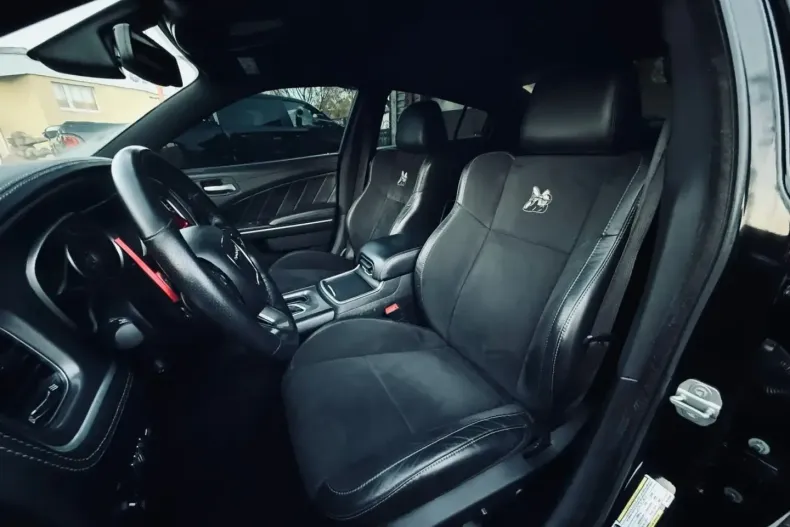 Dodge Charger din 2023 cu 48.900 km - oferta DOD193126 - foto 34