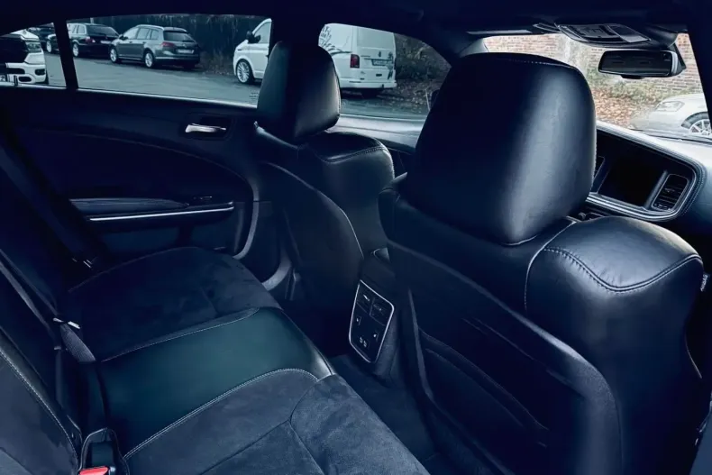 Dodge Charger din 2023 cu 48.900 km - oferta DOD193126 - foto 37