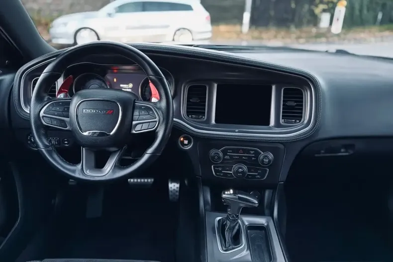 Dodge Charger din 2023 cu 48.900 km - oferta DOD193126 - foto 46