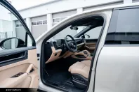 Porsche Cayenne din 2026 cu 25 km - oferta POR193130 - foto 12