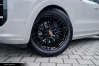 Porsche Cayenne din 2026 cu 25 km - oferta POR193132 - foto 9