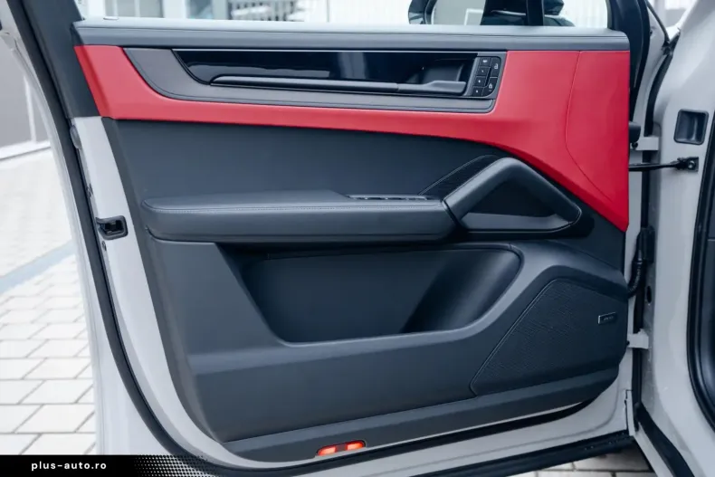 Porsche Cayenne din 2026 cu 25 km - oferta POR193132 - foto 17