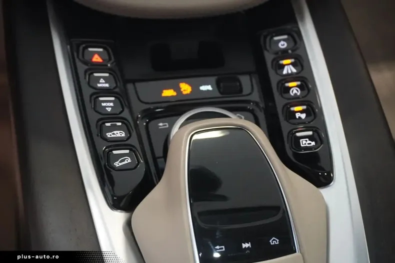 Aston Martin DBX din 2024 cu 13.000 km - oferta AST193140 - foto 16