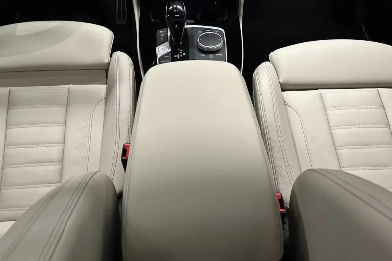 BMW X4 (Seria X) din 2025 cu 12.158 km - oferta BMW193142 - foto 4