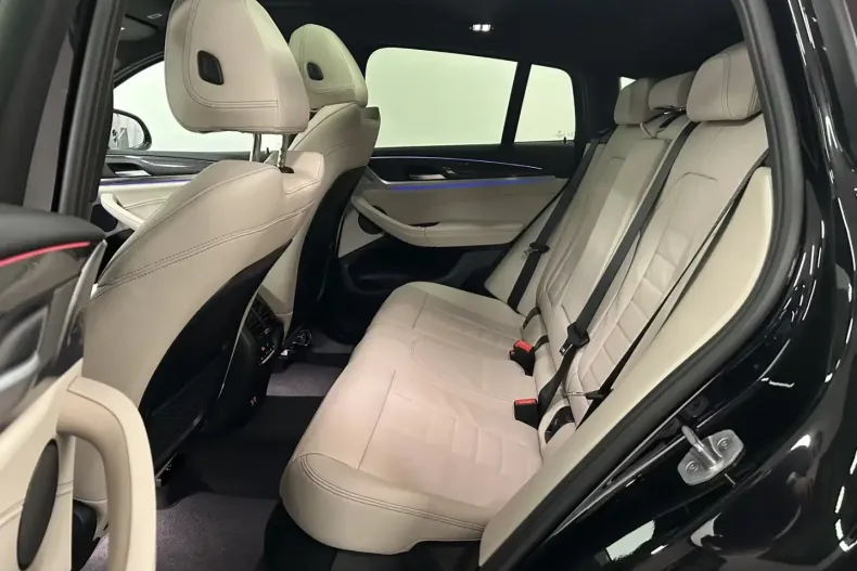 BMW X4 (Seria X) din 2025 cu 12.158 km - oferta BMW193142 - foto 12