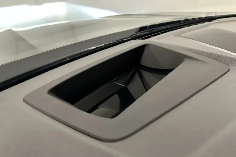 BMW X4 (Seria X) din 2025 cu 12.158 km - oferta BMW193142 - foto 18