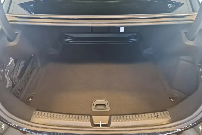 Mercedes-Benz E 220 (Clasa E) din 2024 cu 26.667 km - oferta MER193151 - foto 5