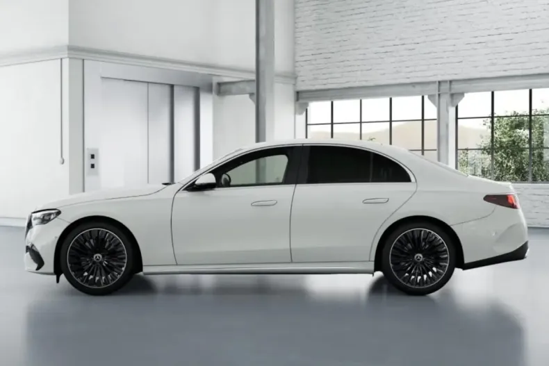 Mercedes-Benz E 220 (Clasa E) din 2024 cu 31.612 km - oferta MER193156 - foto 3