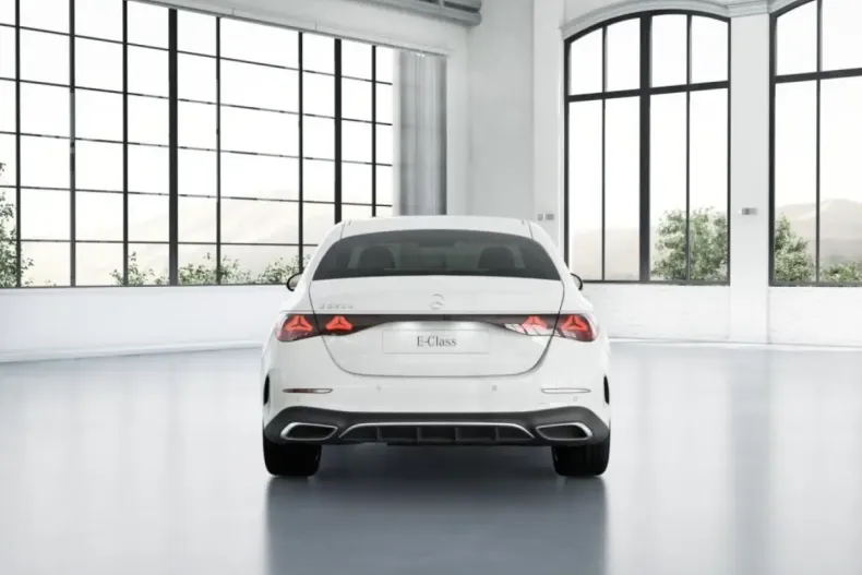 Mercedes-Benz E 220 (Clasa E) din 2024 cu 31.612 km - oferta MER193156 - foto 4