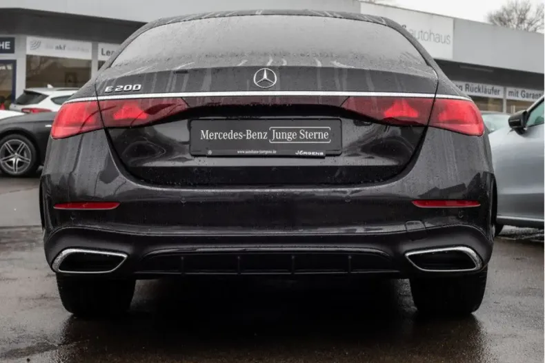 Mercedes-Benz E 200 (Clasa E) din 2024 cu 3.970 km - oferta MER193157 - foto 4