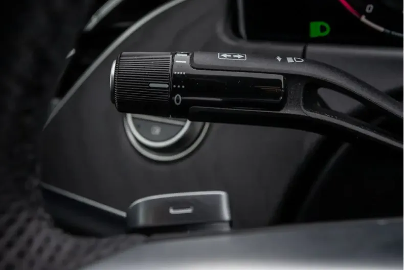 Mercedes-Benz E 200 (Clasa E) din 2024 cu 3.970 km - oferta MER193157 - foto 19