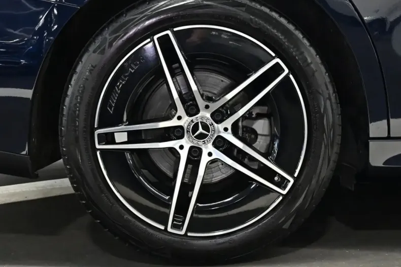 Mercedes-Benz E 200 (Clasa E) din 2024 cu 6.989 km - oferta MER193161 - foto 5