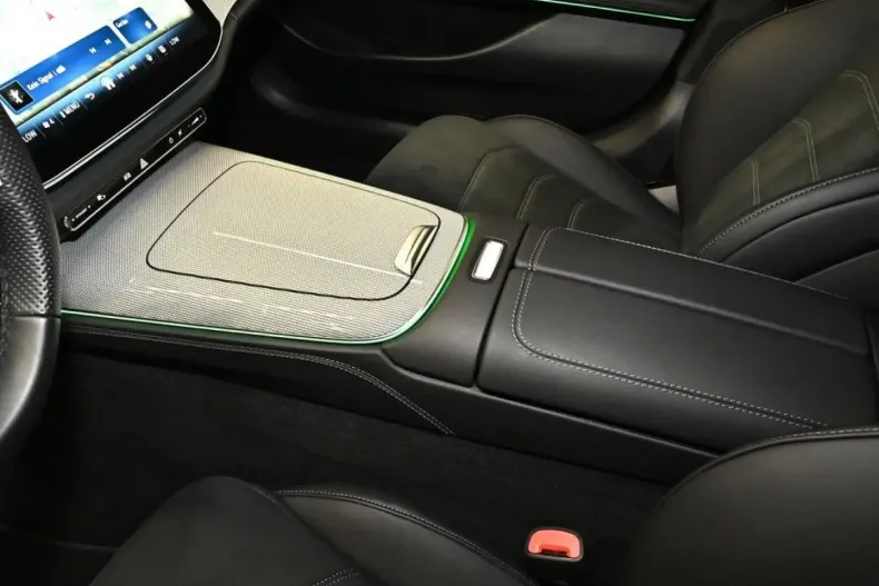 Mercedes-Benz E 200 (Clasa E) din 2024 cu 6.989 km - oferta MER193161 - foto 11