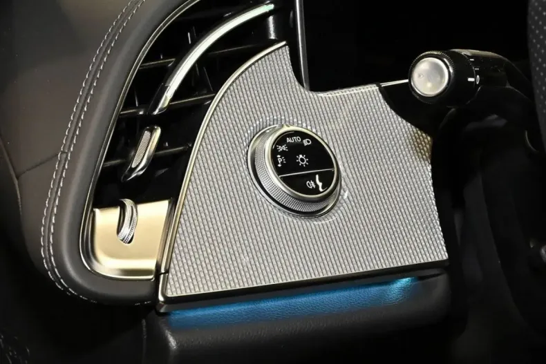 Mercedes-Benz E 200 (Clasa E) din 2024 cu 6.989 km - oferta MER193161 - foto 18