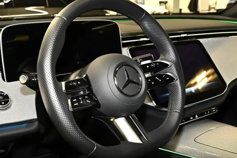 Mercedes-Benz E 200 (Clasa E) din 2024 cu 6.989 km - oferta MER193161 - foto 20