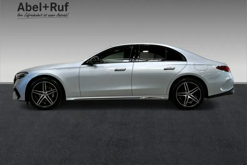 Mercedes-Benz E 300 (Clasa E) din 2024 cu 30.000 km - oferta MER193162 - foto 4