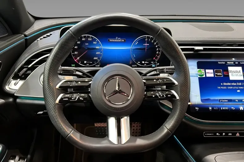 Mercedes-Benz E 300 (Clasa E) din 2024 cu 30.000 km - oferta MER193162 - foto 9