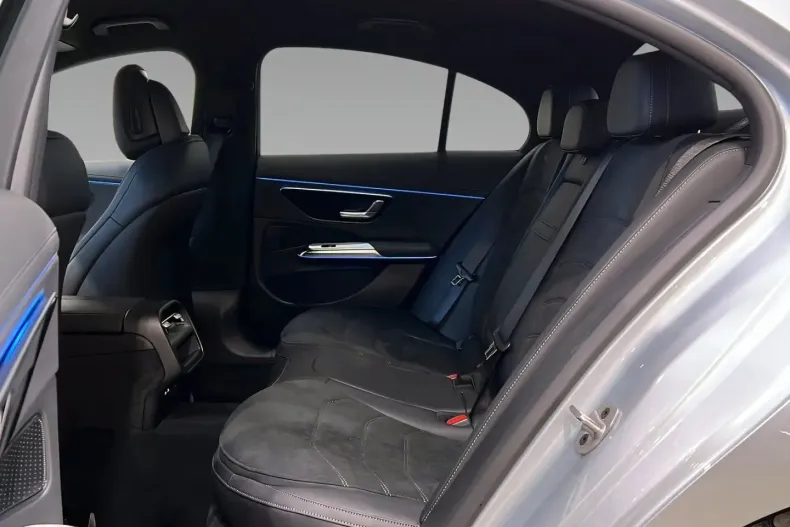 Mercedes-Benz E 300 (Clasa E) din 2024 cu 30.000 km - oferta MER193162 - foto 11