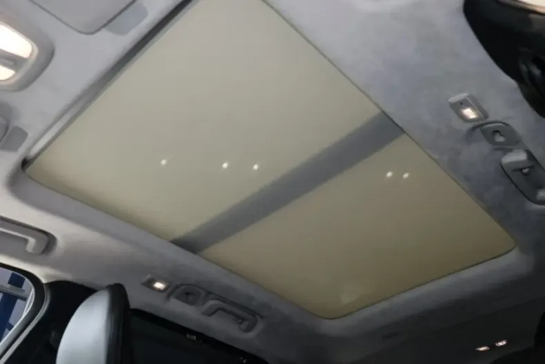 Volvo XC90 din 2025 cu 5.000 km - oferta VOL193171 - foto 11