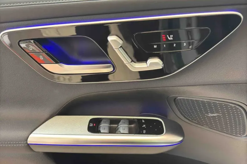 Mercedes-Benz GLC 200 (Clasa GLC) din 2025 cu 17.821 km - oferta MER193172 - foto 6