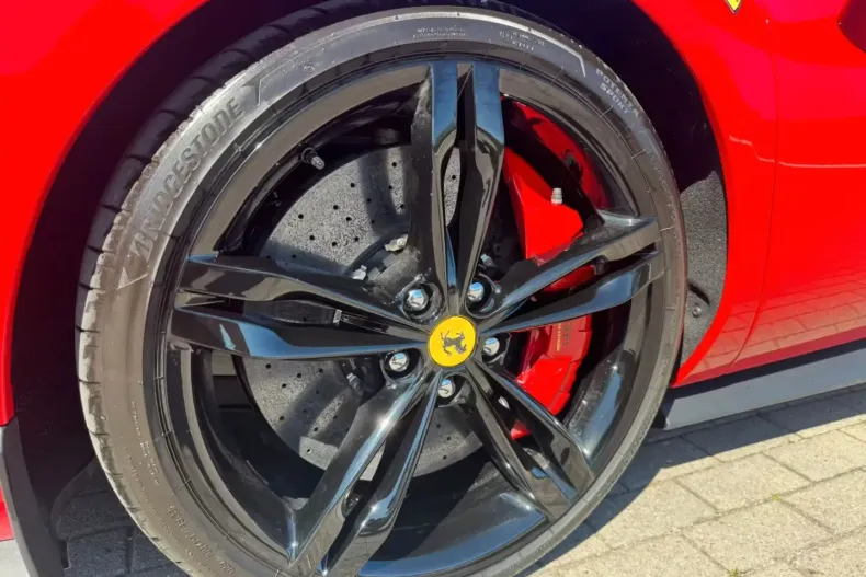 Ferrari 296 GTB din 2024 cu 6.300 km - oferta FER193181 - foto 13