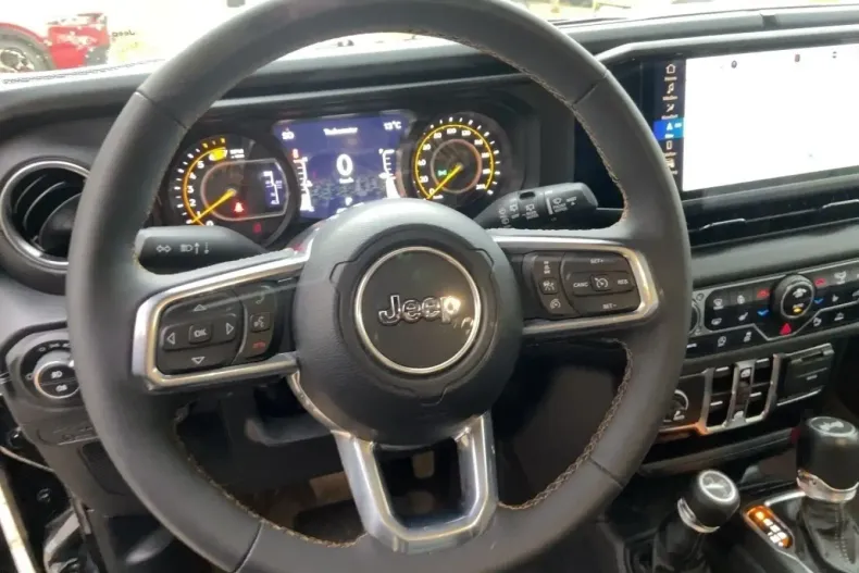 Jeep Wrangler din 2024 cu 45.550 km - oferta JEE193183 - foto 9