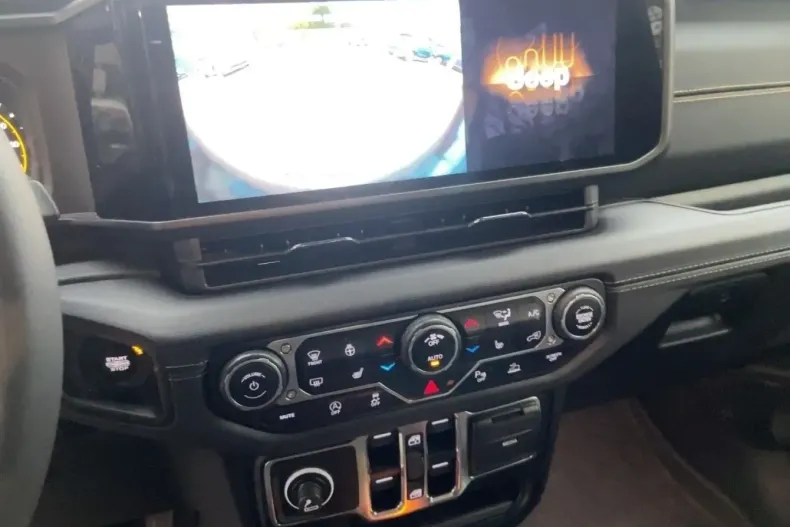 Jeep Wrangler din 2024 cu 45.550 km - oferta JEE193183 - foto 10