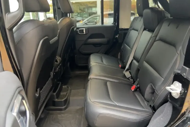 Jeep Wrangler din 2024 cu 45.550 km - oferta JEE193183 - foto 12